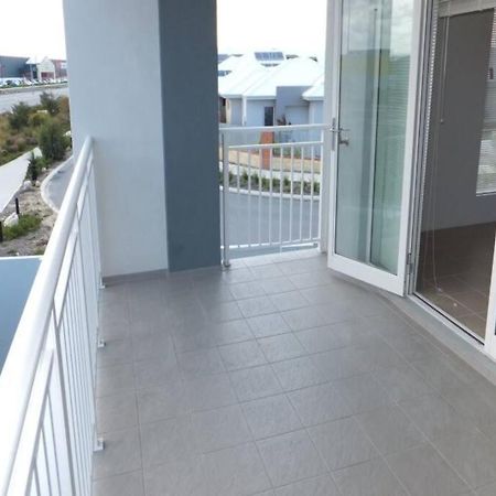 Modern Luxury 1 Bedroom Apartment - Walk To The Shops! Free Wifi Clarkson エクステリア 写真