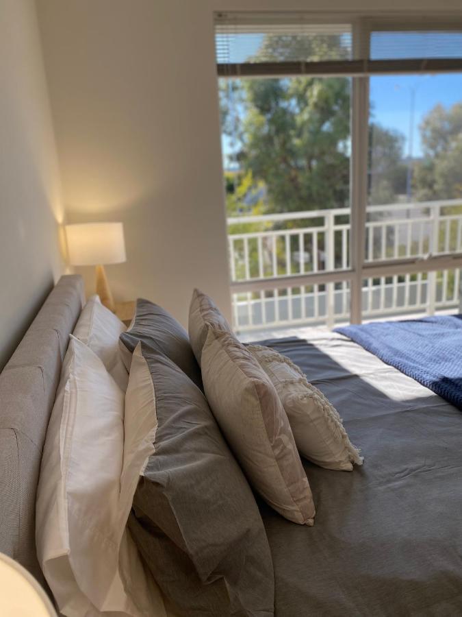 Modern Luxury 1 Bedroom Apartment - Walk To The Shops! Free Wifi Clarkson エクステリア 写真